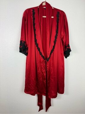 La perla Women's Satin Lace Trim Robe red color size 3 Medium